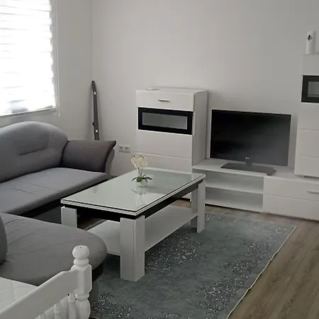 Dada Apartman Keze Exterior photo
